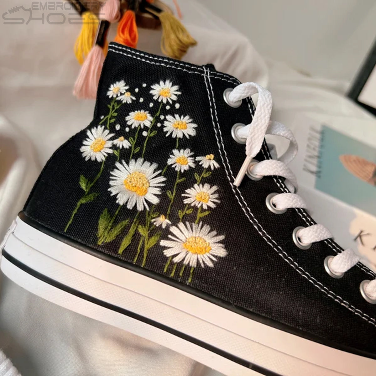 Embroidery Shoes Canvas Shoes, Personalized Shoes, Embroidered Embroidered Sneakers Bright Chrysanthemum Garden.