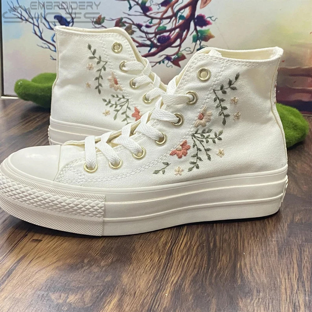 Embroidery Shoes Women's Canvas Shoes, Personalized Shoes, Embroidered Flowers.