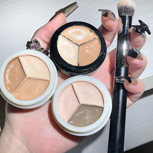 Elara Glow 3-Color Concealer Palette – Hydrating, Full-Coverage for Dark Circles, Acne & Contouring.010325.