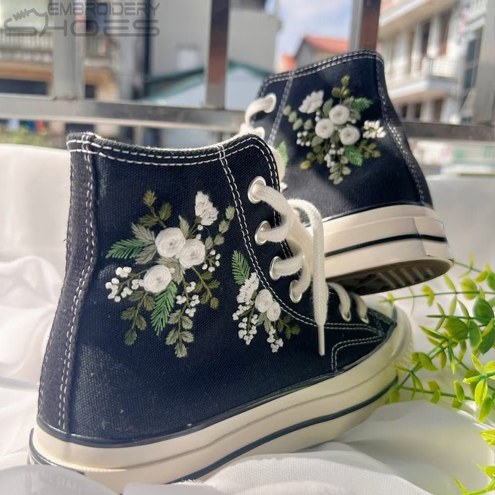 Embroidery Shoes Women's Canvas Shoes, Personalized Shoes, Embroidered Flowers.