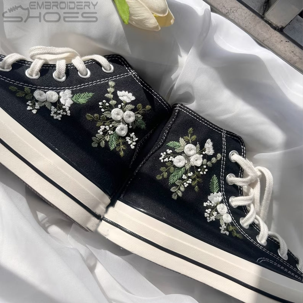 Embroidery Shoes Women's Canvas Shoes, Personalized Shoes, Embroidered Flowers.