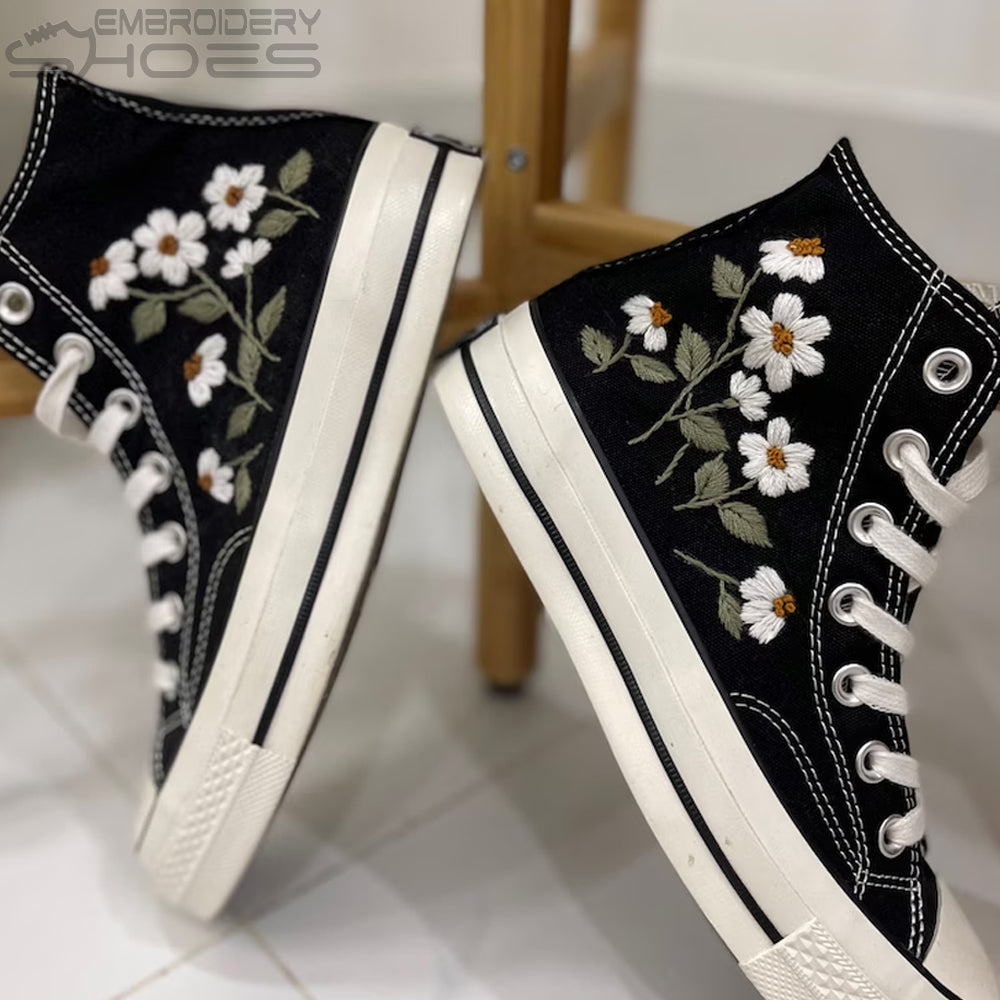 Embroidery Shoes Women's Canvas Shoes, Personalized Shoes, Embroidered Flowers, Wedding Shoes.